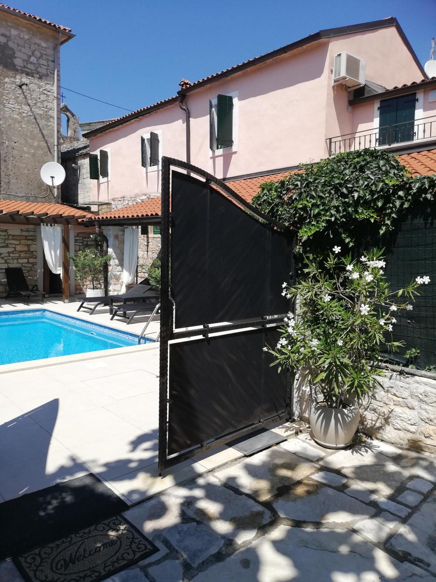 Lory Villa Sveti Lovreč Pazenatički Exteriör bild