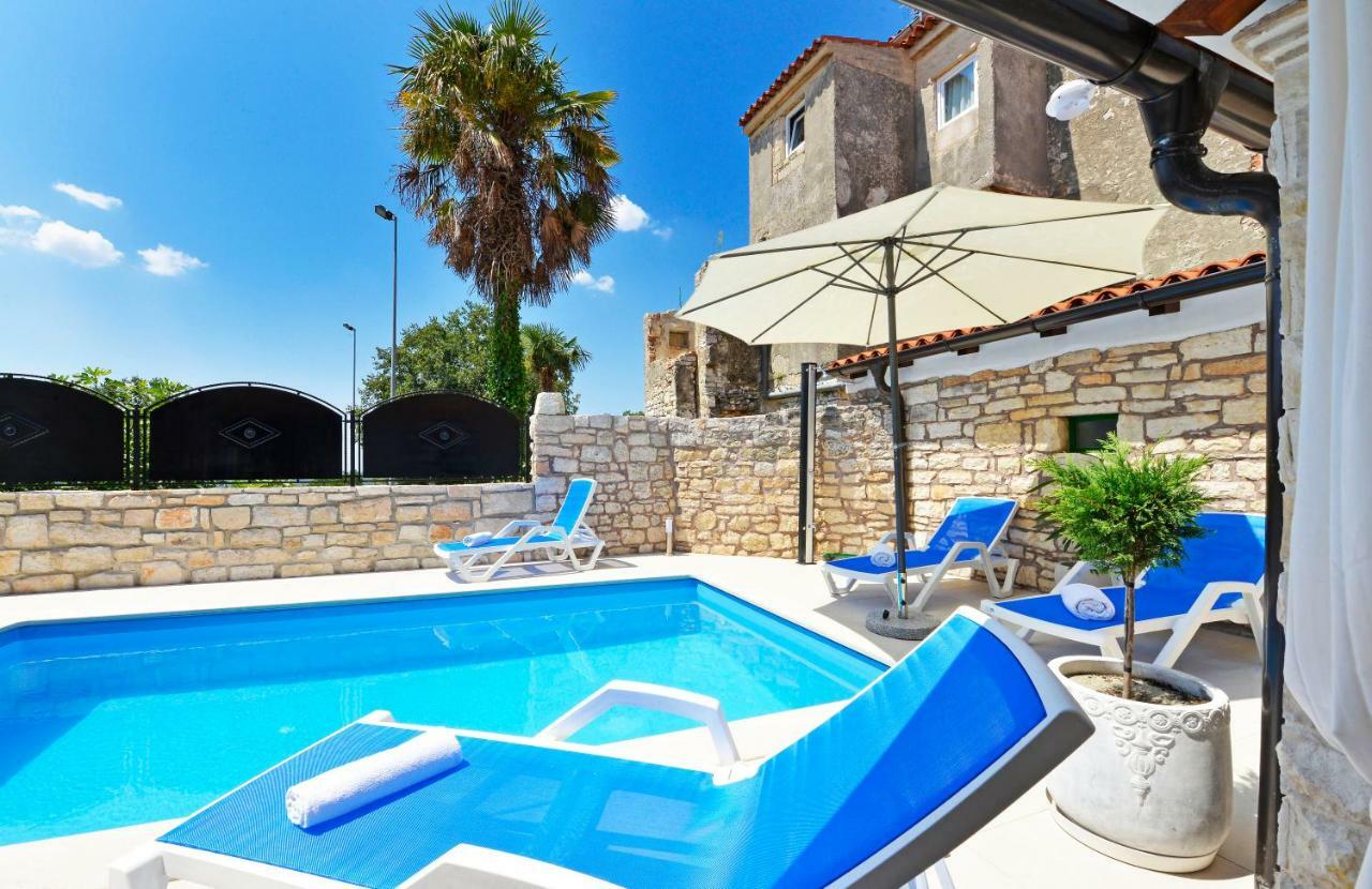 Lory Villa Sveti Lovreč Pazenatički Exteriör bild