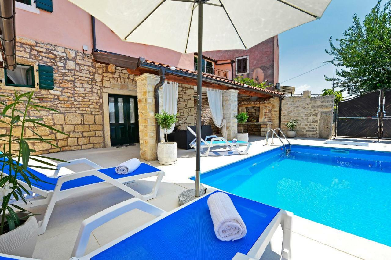 Lory Villa Sveti Lovreč Pazenatički Exteriör bild